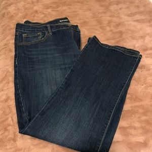 Old Navy Curvy Mid-Rise straight leg jeans